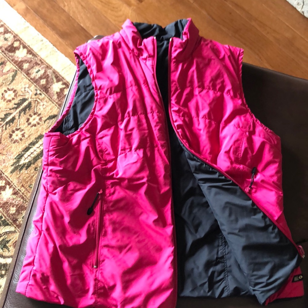 Reversible down vest